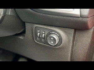 Vauxhall Corsa thumbnail