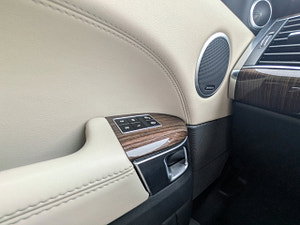 Land Rover Range Rover Sport thumbnail
