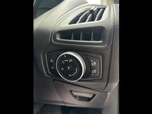 Ford Focus thumbnail