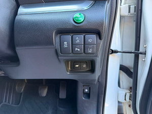 Honda CR-V thumbnail