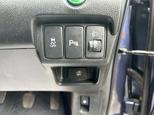 Honda CR-V thumbnail