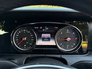 Mercedes-Benz E Class thumbnail