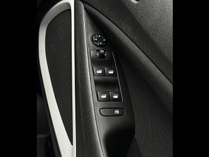 Vauxhall Crossland X thumbnail