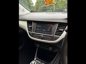 Vauxhall Crossland X thumbnail