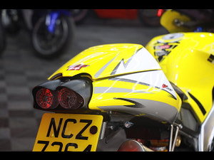 Aprilia RSV1000 thumbnail