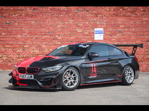 BMW M4 thumbnail