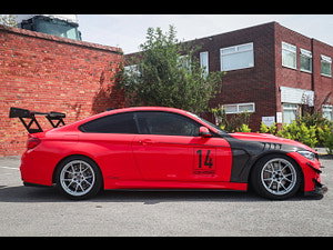 BMW M4 thumbnail