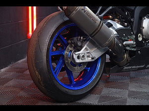 BMW HP4 thumbnail