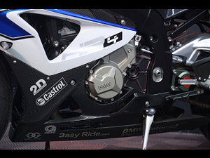 BMW HP4 thumbnail