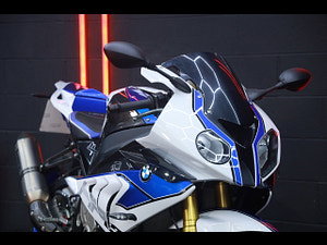 BMW HP4 thumbnail