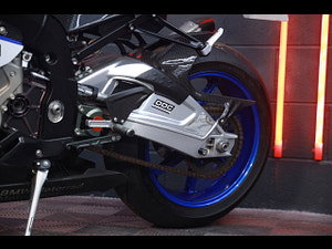 BMW HP4 thumbnail