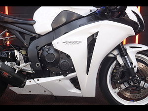 Honda CBR1000RR Fireblade thumbnail