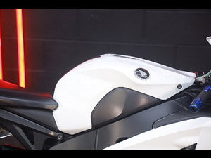Honda CBR1000RR Fireblade thumbnail