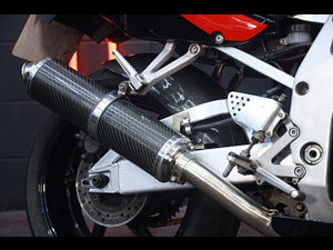 Honda CBR900RR Fireblade thumbnail