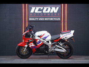 Honda CBR900RR Fireblade thumbnail