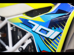 HUSQVARNA 701 Supermoto thumbnail