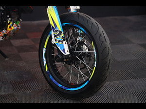 HUSQVARNA 701 Supermoto thumbnail