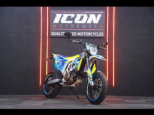 HUSQVARNA 701 Supermoto thumbnail