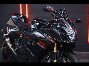 Suzuki Gsx-r1000 thumbnail