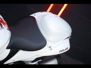 Suzuki GSX1300R Hayabusa thumbnail