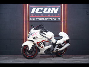 Suzuki GSX1300R Hayabusa thumbnail
