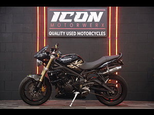 Triumph Street Triple 675 thumbnail