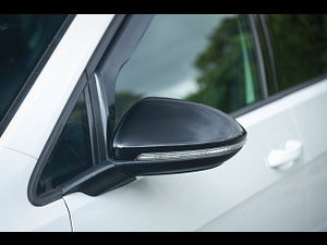 Volkswagen Golf thumbnail