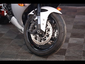 Yamaha R1 thumbnail