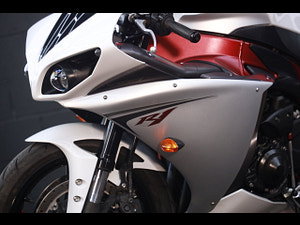 Yamaha R1 thumbnail