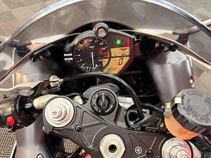 Yamaha R1 thumbnail