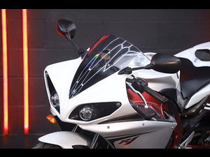 Yamaha R1 thumbnail