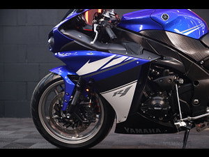 Yamaha R1 thumbnail