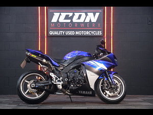 Yamaha R1 thumbnail