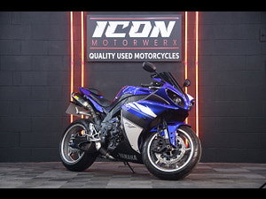 Yamaha R1 thumbnail