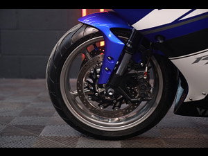 Yamaha R1 thumbnail