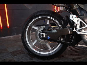 Yamaha R1 thumbnail