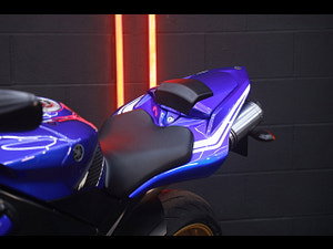 Yamaha R1 thumbnail