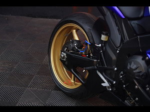 Yamaha R1 thumbnail