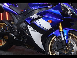 Yamaha R1 thumbnail