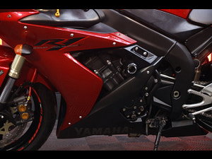 Yamaha R1 thumbnail