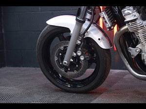 Yamaha XJR1300 thumbnail