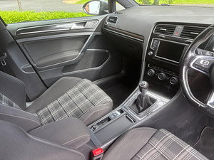 Volkswagen Golf thumbnail