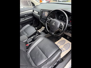 Mitsubishi Outlander thumbnail