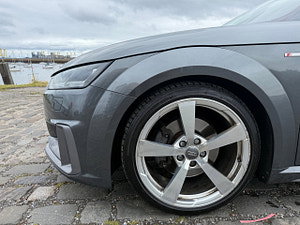 Audi TT thumbnail