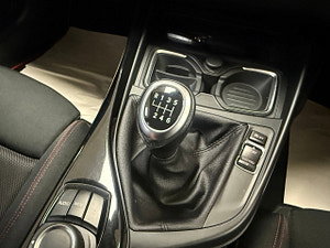 BMW 1 Series thumbnail