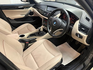 BMW X1 thumbnail