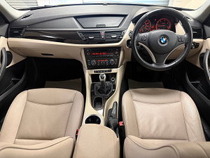 BMW X1 thumbnail