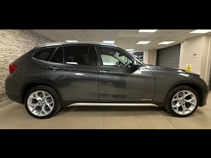 BMW X1 thumbnail