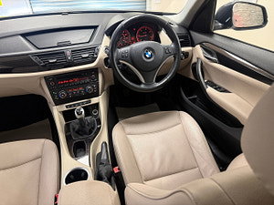 BMW X1 thumbnail