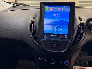 Ford Transit Courier thumbnail